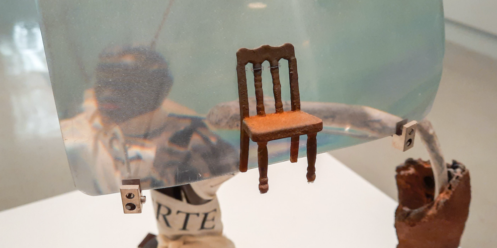 Lenin (Detail) Bone, steel, wood, plexiglass. 1998. 41 x 33 x 30 cm. Private Collection